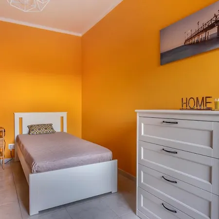 Casa Di Ro' With Parking Holiday home Taranto